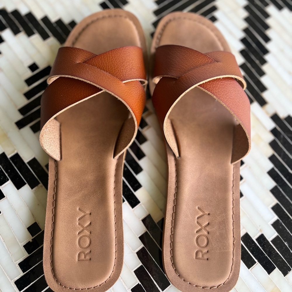 Roxy Women's Cognac Tan Crisscross Slide Sandals